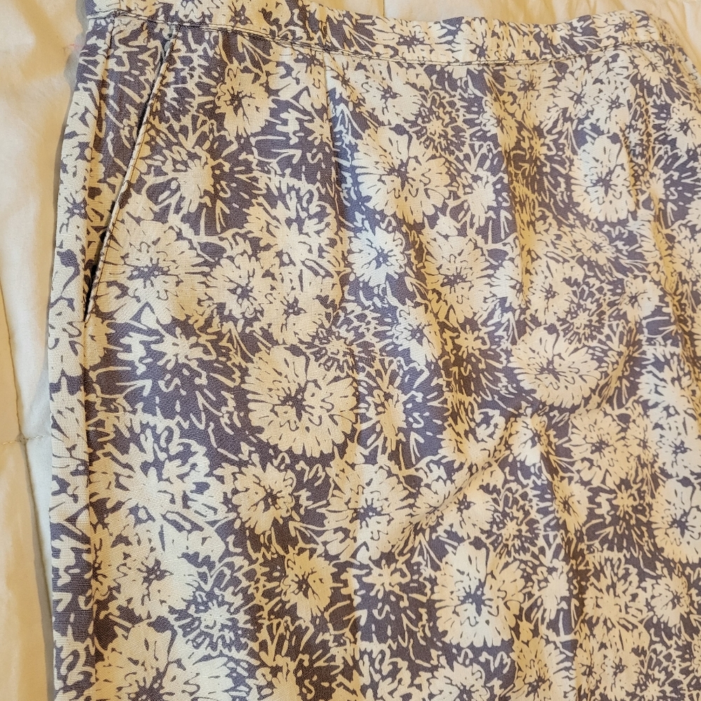 L.L Bean womans classic fit A-line linen & cotton blend floral skirt size large - Picture 9 of 14